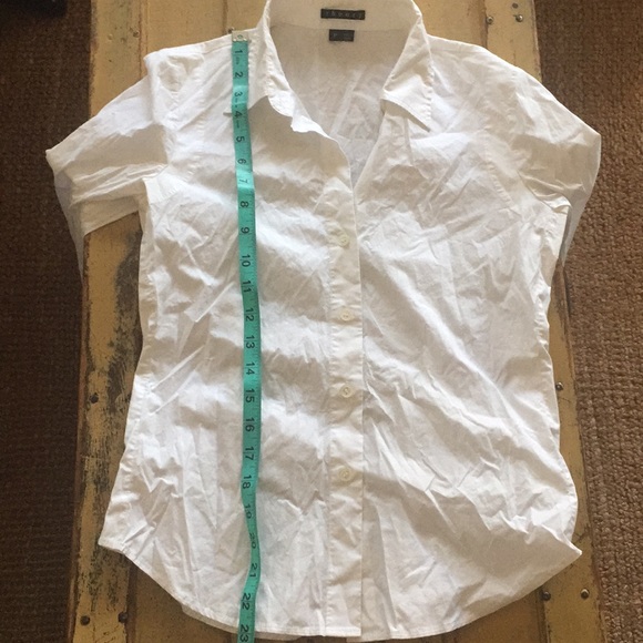 THEORY WHITE BUTTON UP MEASUREMENTS - Picture 1 of 7